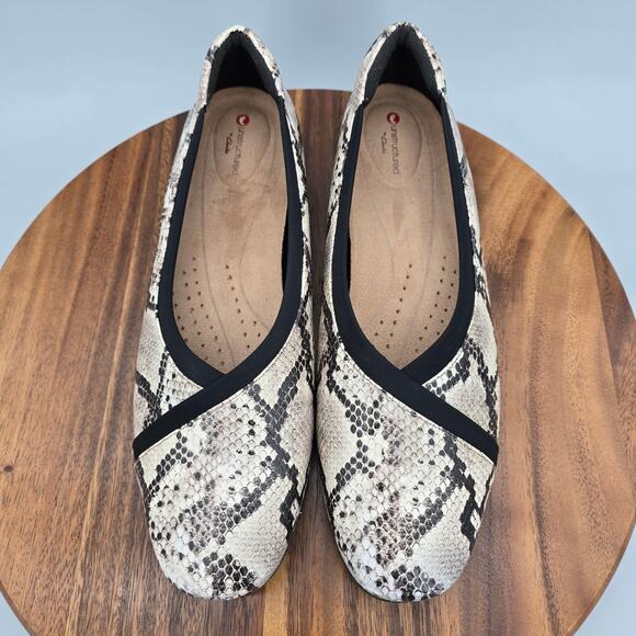 Clarks Flats Women's 12 M Snake Print Leather Un Darcey Slip On Comfort Shoes - Picture 5 of 8
